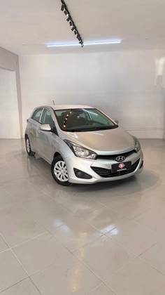 HYUNDAI HB20 1.0 COMFORT PLUS 12V FLEX 4P MANUAL HYUNDAI HB20 1.0 COMFORT PLUS 12V FLEX 4P MANUAL
